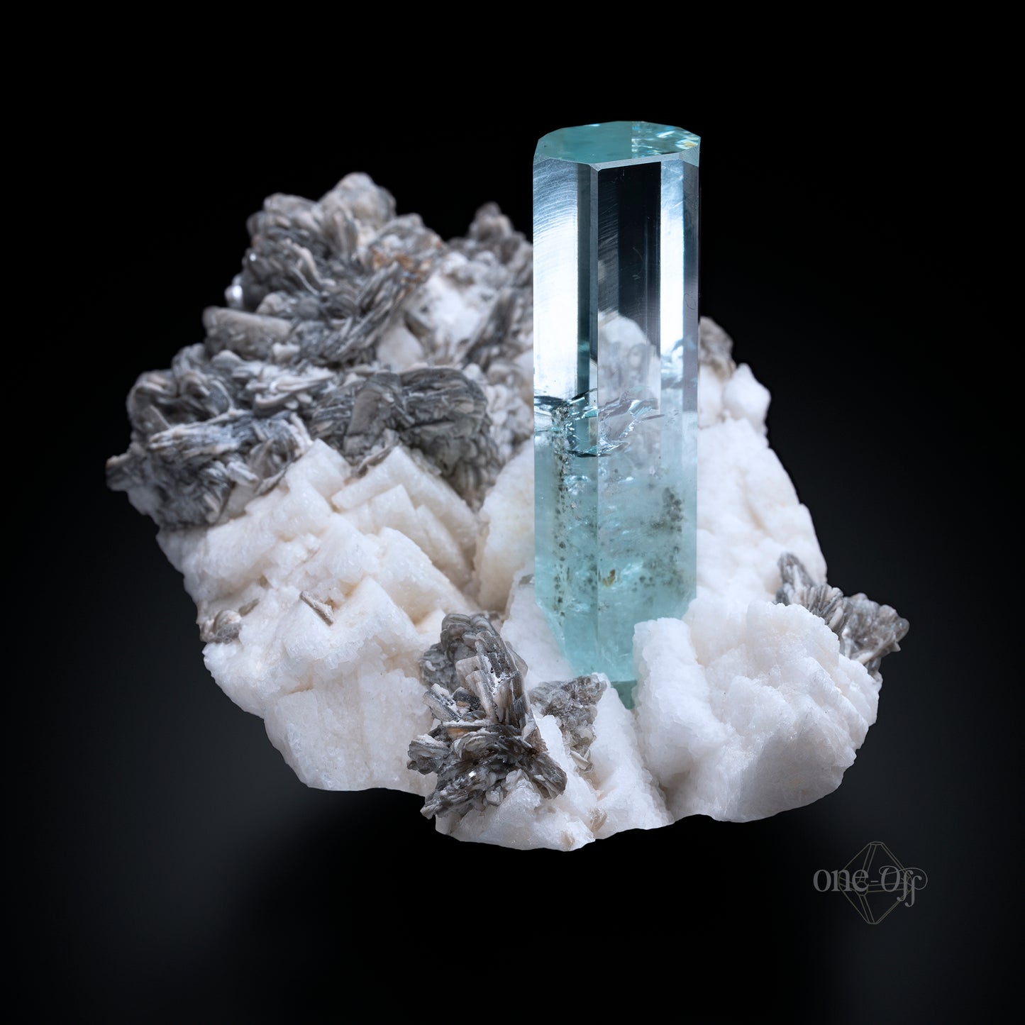 Aquamarine on Feldspar